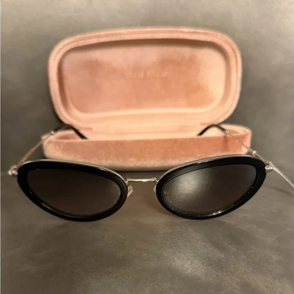 Miu Miu Oval Skinny Sunglasses Mu 58us 1ab 5o0 Black Silver/Grey NWT - Picture 8 of 15